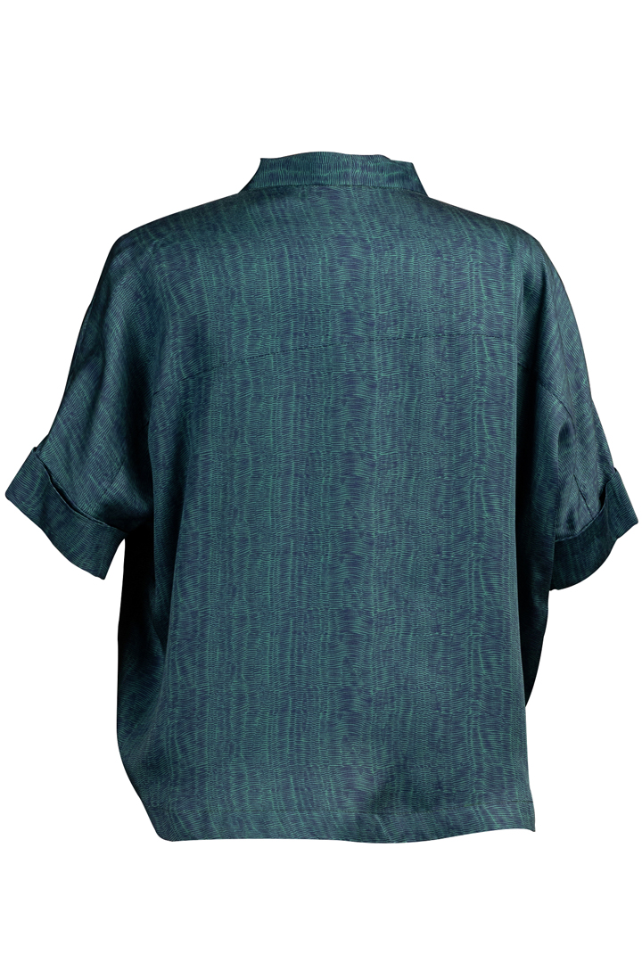 Découvrez notre chemise pour femme Seoul green, l’incontournable de votre dressing